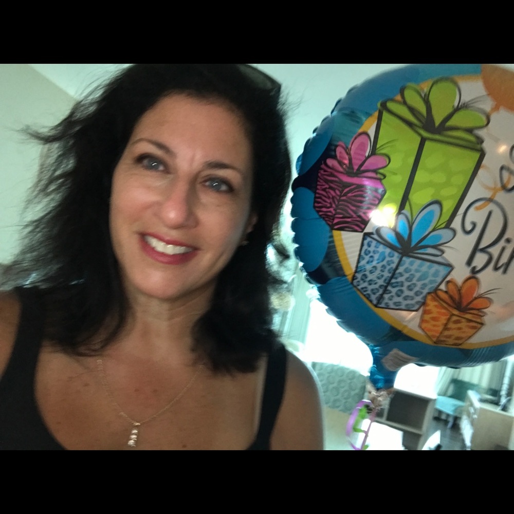 Meet your Posher, Gina